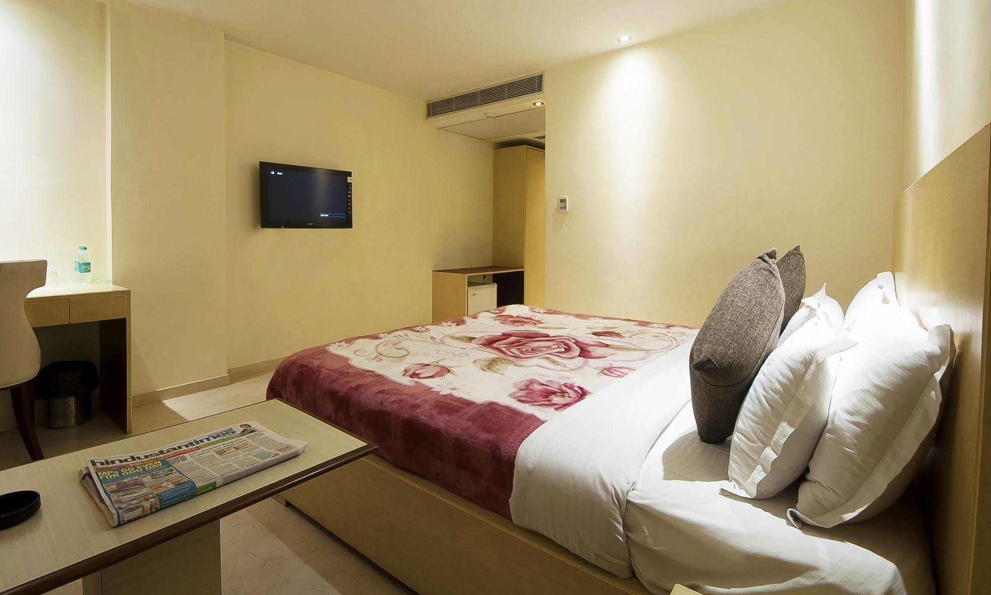 Mayur Hotel Nové Dillí Exteriér fotografie